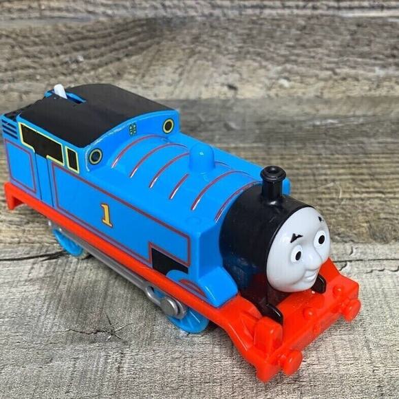 Thomas The Tank Engine Trackmaster 2013 Mattel Train #1 Blue Motorized Works - Picture 7 of 9